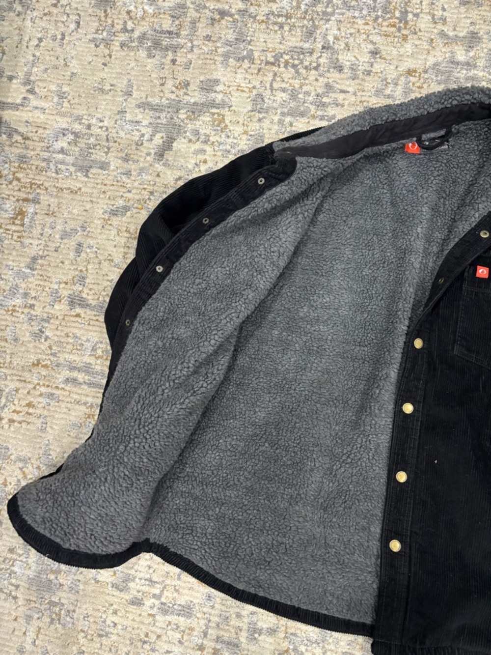 The American Outdoorsman Fleece Lined Corduroy Jacket - Picture 6 of 6